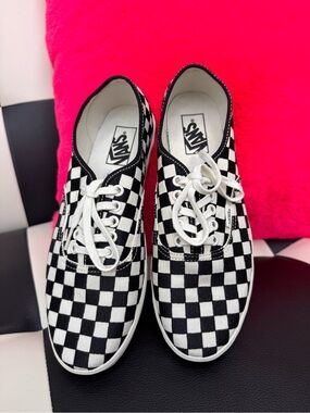 Vans Authentic Low Pro Womens 10 Men’s 8.5 NWOT